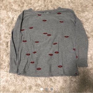 lip print chaser sweatshirt